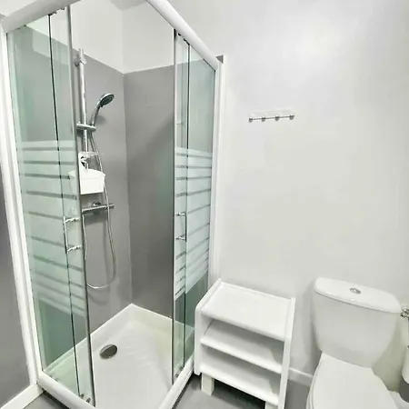 Appart-studio Classe 2 Etoiles Climatise Avec Parking Prive Lejlighed