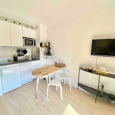 Apartment Appart-studio Classe 2 Etoiles Climatise Avec Parking Prive *