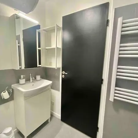Apartment Appart-studio Classe 2 Etoiles Climatise Avec Parking Prive