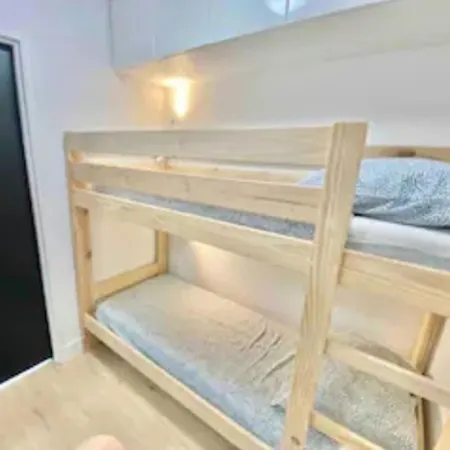 Appart-studio Classe 2 Etoiles Climatise Avec Parking Prive *